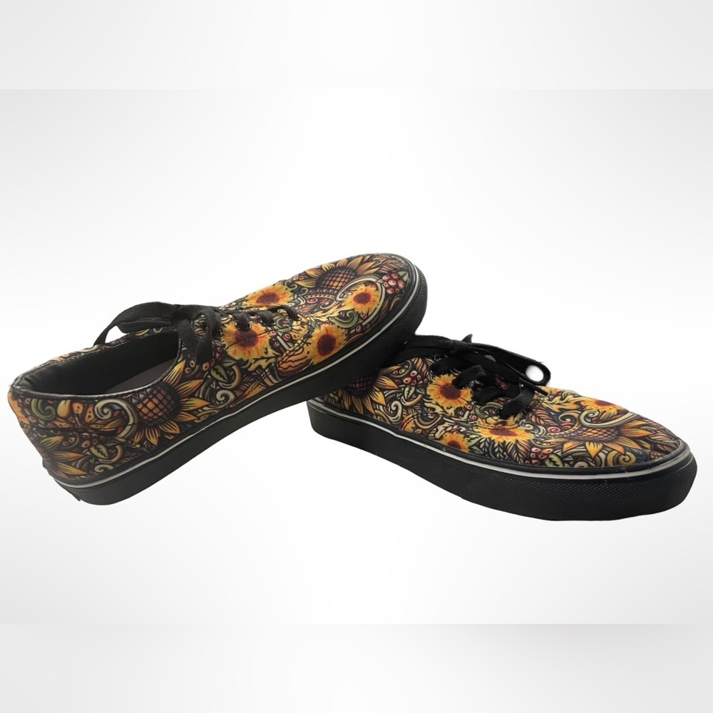 Yes We Vibe. Vibrant Sunflower Patterned‎ Sneakers women’s 7.5